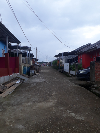 foto posisi tengah perumahan VILA RATU PERMAI
