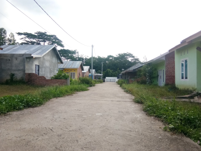 foto posisi tengah perumahan GRIYA KARYA BAKTI