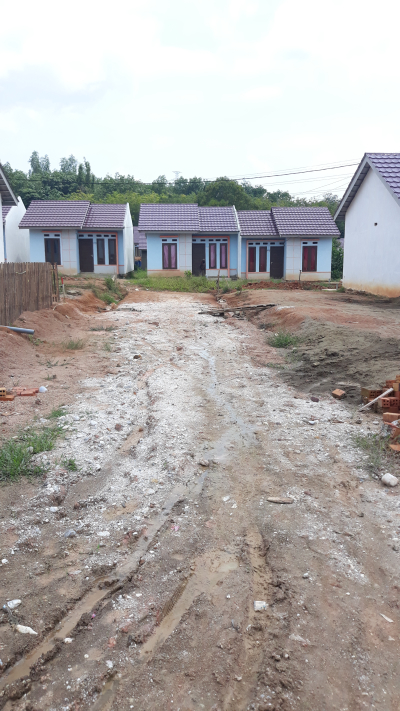 foto posisi tengah perumahan Palem Srigading Indah 4