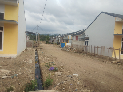 foto posisi tengah perumahan PERUMAHAN HADRAH REGENCY 10 LAM UJONG