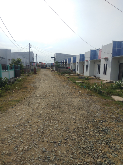 foto posisi tengah perumahan PERUMAHAN HADRAH REGENCY 5 LAMBATEUNG