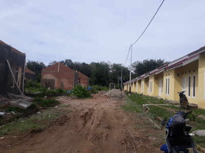 foto posisi tengah perumahan KUMALA REGENCY
