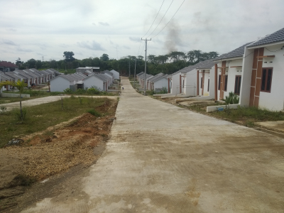 foto posisi tengah perumahan LAGUNA REGENCY