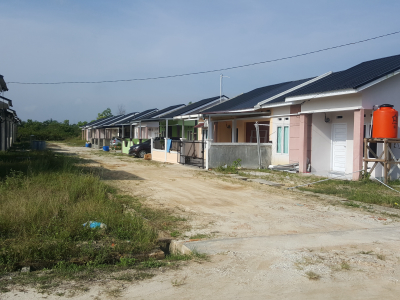 foto posisi tengah perumahan PONDOK DAHLIA INDAH