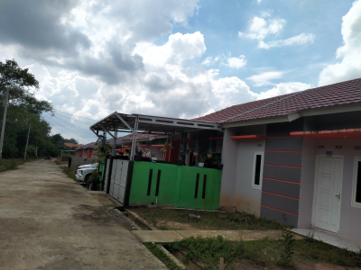 foto posisi tengah perumahan Golden village