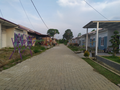foto posisi tengah perumahan Rorinata Residence Sukamaju Tahap 10