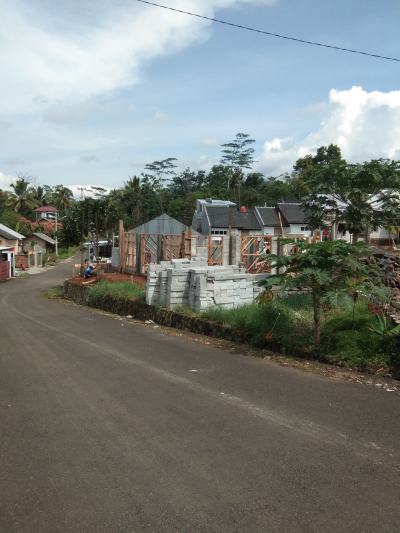 foto posisi tengah perumahan Bukit Medina