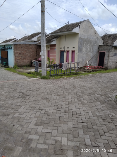 foto posisi tengah perumahan GRIYA KARANGMOJO ASRI