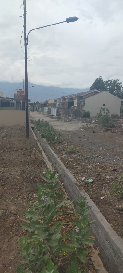 foto posisi tengah perumahan Bumi Kawatuna Indah