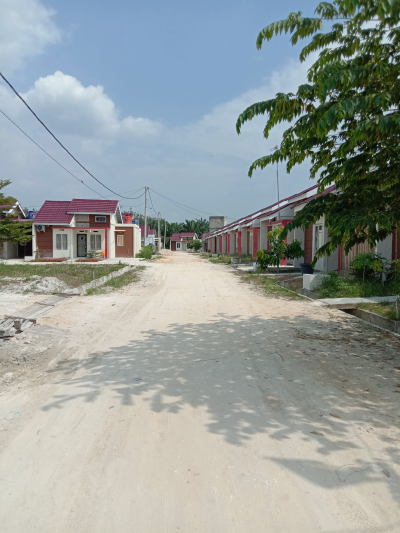 foto posisi tengah perumahan Taman Bupati Regency