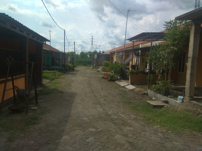 foto posisi tengah perumahan GREEN LAND