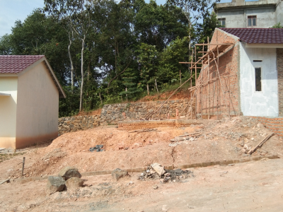 foto posisi tengah perumahan VILLA MARS