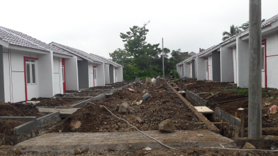 foto posisi tengah perumahan PERUMAHAN LEMBAH PERMATA