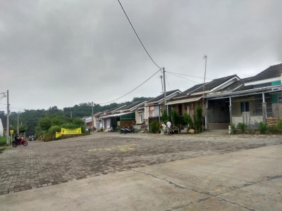 foto posisi tengah perumahan Grand Sutera Leuwiliang