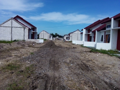 foto posisi tengah perumahan NIRWANA GREENLAND