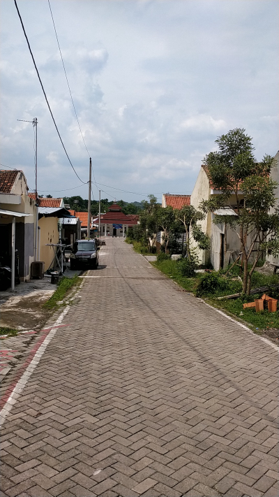 foto posisi tengah perumahan PERMATA REGENCY