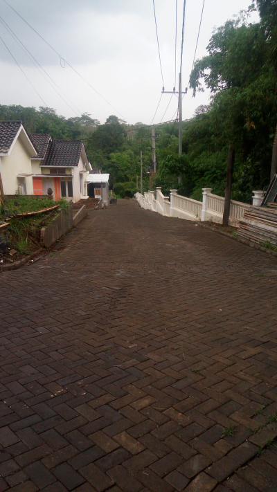 foto posisi tengah perumahan Malang Bhayangkara Residence