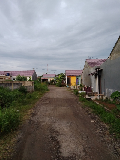 foto posisi tengah perumahan Puri Anggrek Serang 1 - TRTH