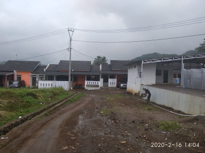 foto posisi tengah perumahan Perumahan Puncak Manis Cibolang