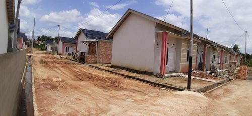 foto posisi tengah perumahan PESONA SUKAJADI