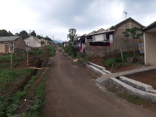 foto posisi tengah perumahan Villa Bumi Asri