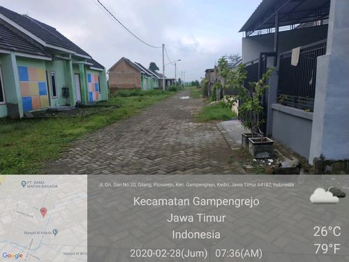 foto posisi tengah perumahan Taman Gilang Ria Indah