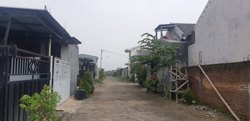 foto posisi tengah perumahan PERUMAHAN YURA LAND 2
