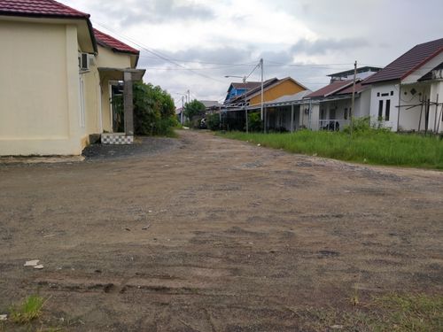 foto posisi tengah perumahan KOMPLEK HAMPARAN WARGA INDAH IX