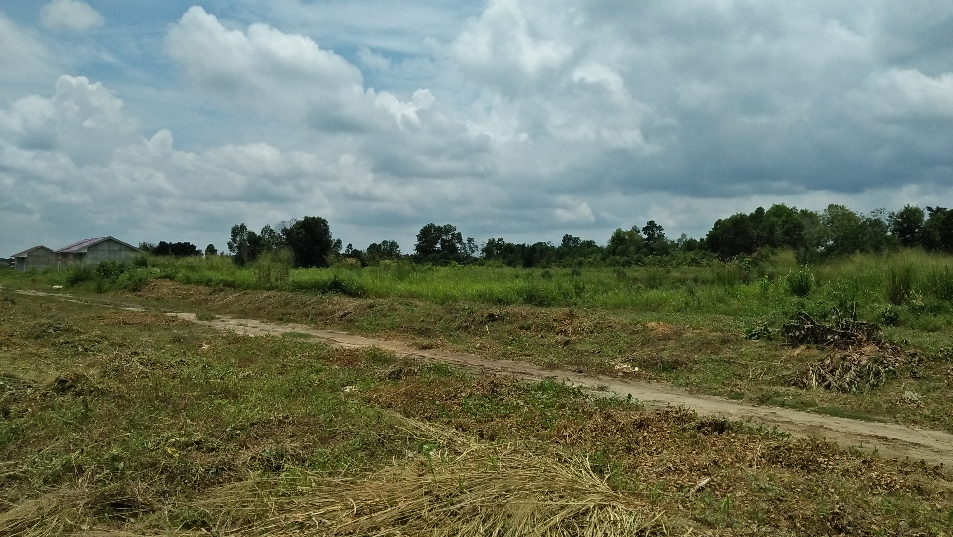 foto posisi tengah perumahan SRIE PRADITA