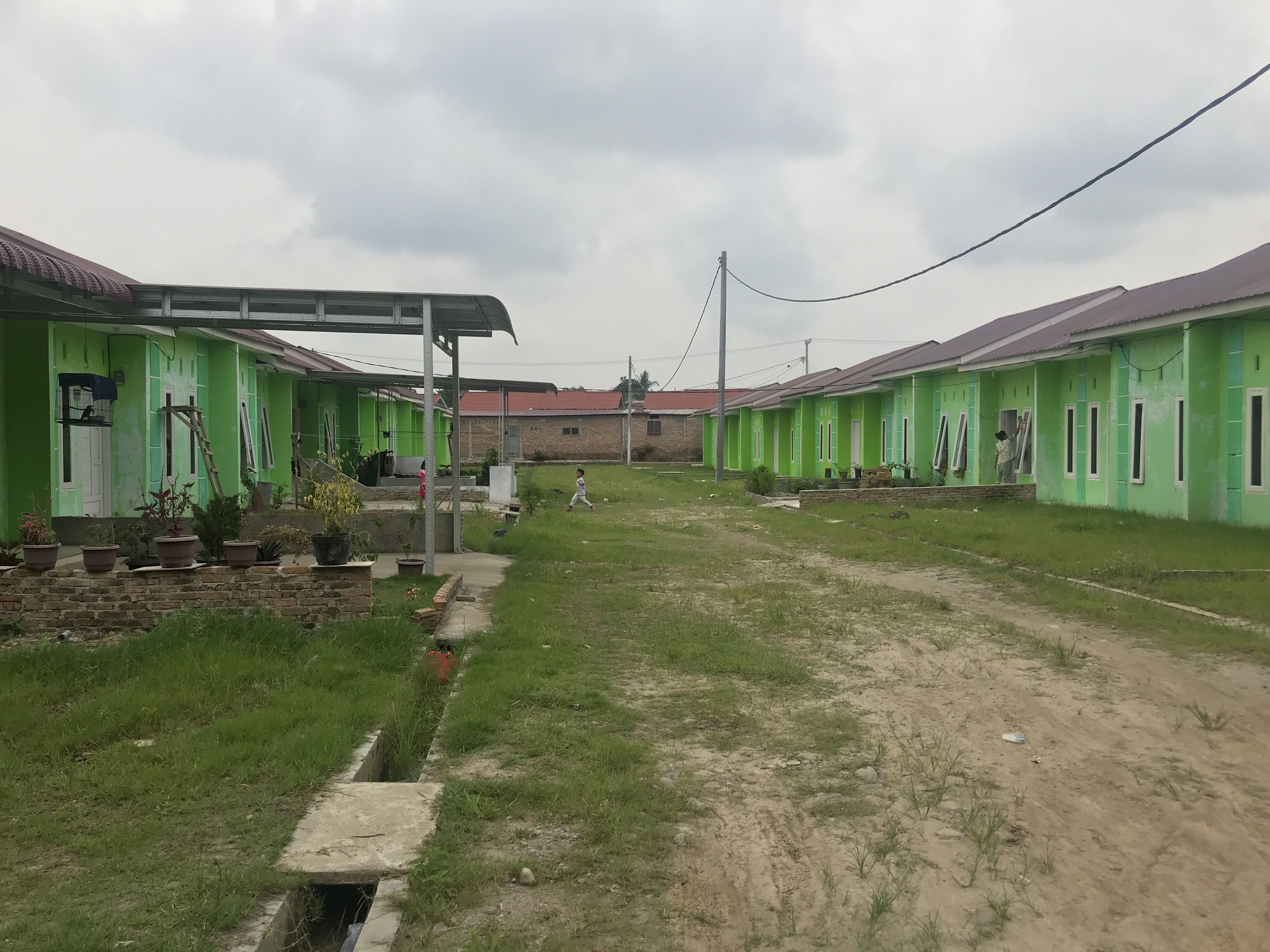 foto posisi tengah perumahan VILLA MENCIRIM INDAH