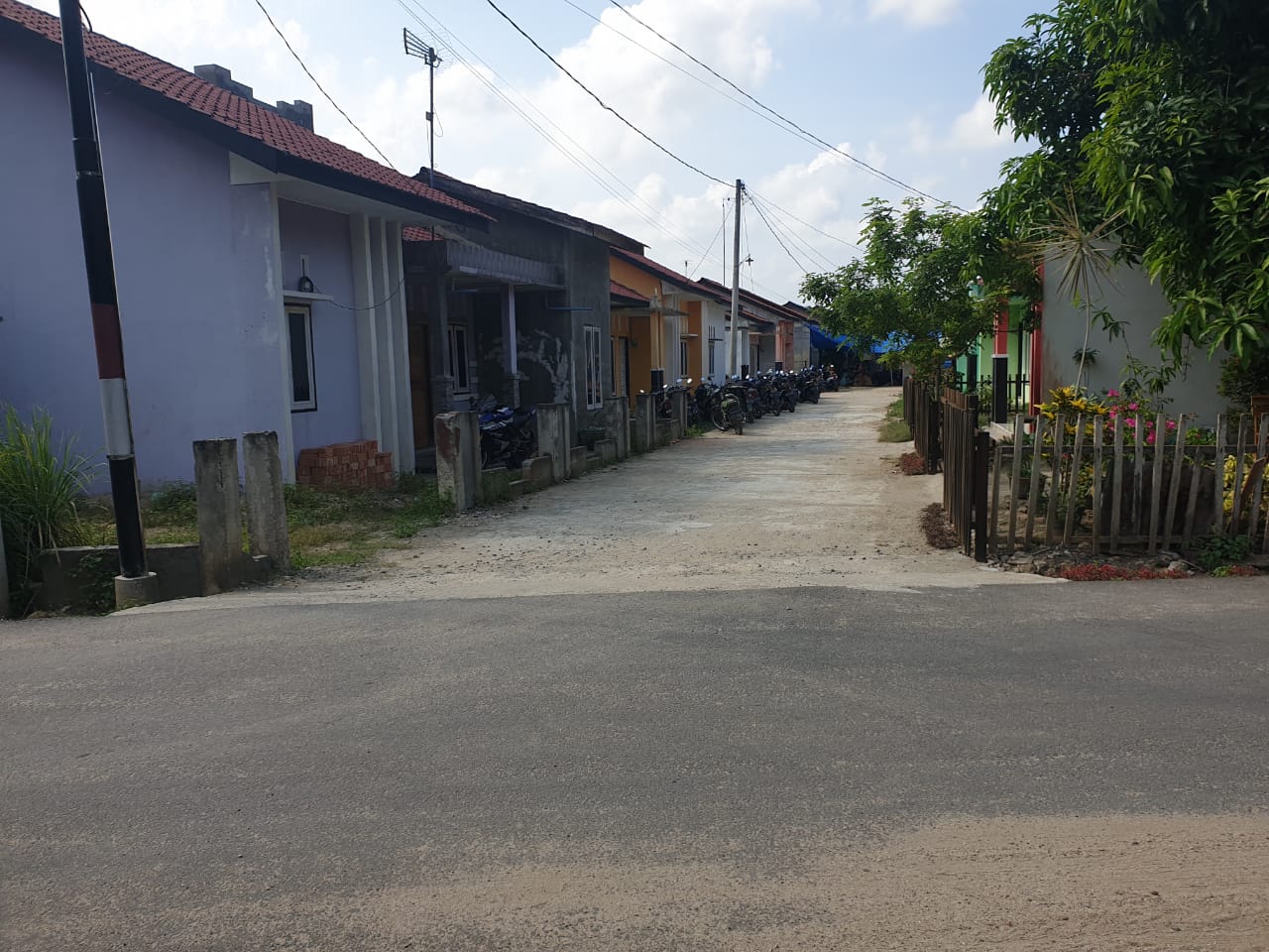 foto posisi tengah perumahan Air Tenang Residence