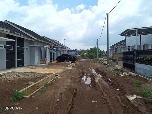 foto posisi tengah perumahan PRATAMA REGENCY