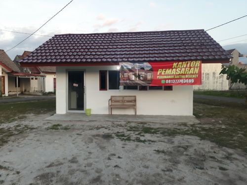 foto posisi tengah perumahan PERUMAHAN ARETHA REGENCY