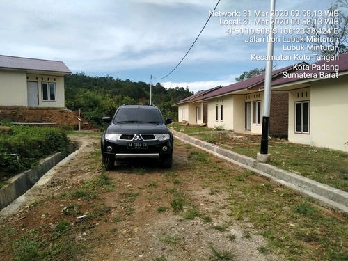 foto posisi tengah perumahan VILLA LORI INDAH