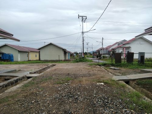 foto posisi tengah perumahan PERUMAHAAN GREEN FARENSA 6