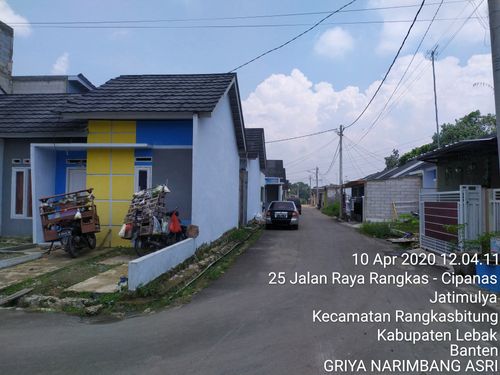 foto posisi tengah perumahan GRIYA NARIMBANG ASRI