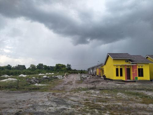foto posisi tengah perumahan MUTIARA REGENCY III