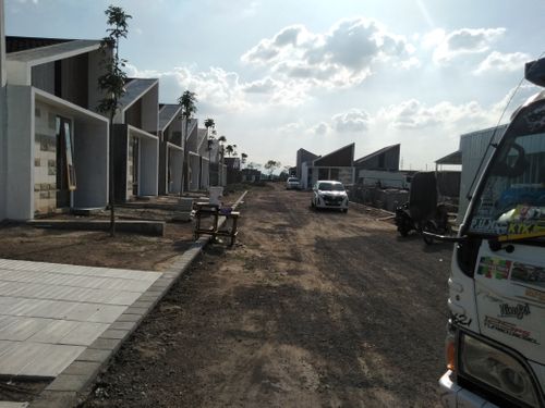 foto posisi tengah perumahan GRIYA ARDHYA GARINI