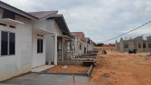 foto posisi tengah perumahan Azka Residence