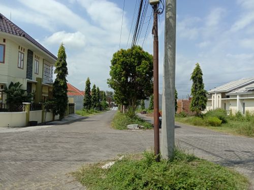 foto posisi tengah perumahan VILLA KEMBANG ASRI