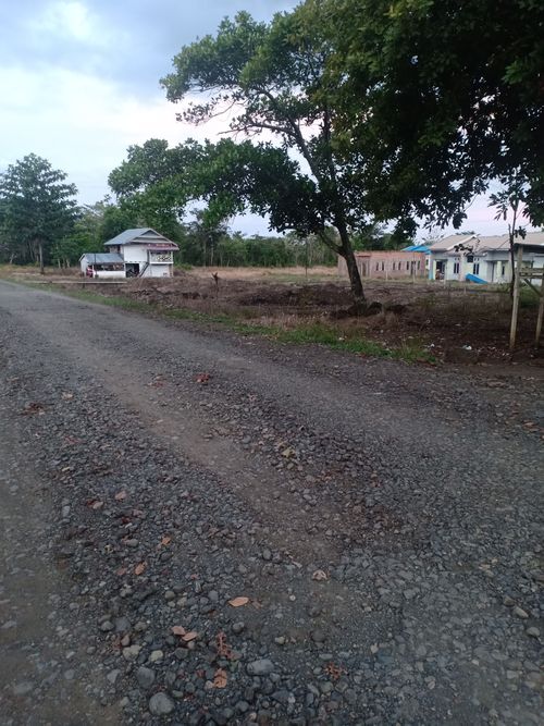 foto posisi tengah perumahan BUKIT HARAPAN INDAH