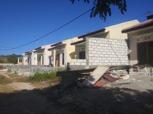foto posisi tengah perumahan Golden Loti Residence