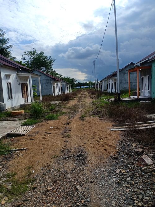 foto posisi tengah perumahan PONDOK MARISA 3