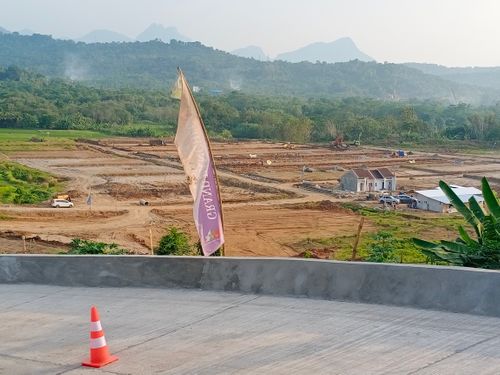 foto posisi tengah perumahan GRAND PANGHEGAR RESIDENCE
