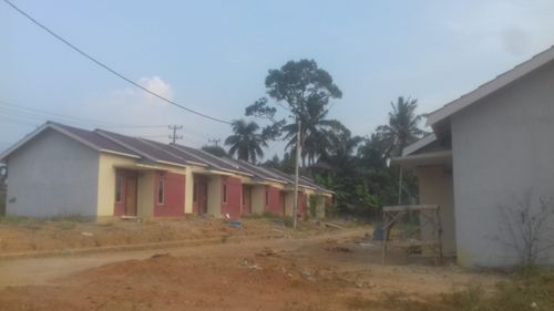 foto posisi tengah perumahan TAMAN MENDALO