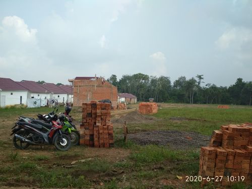 foto posisi tengah perumahan PREMIER KEDATON KIRANA
