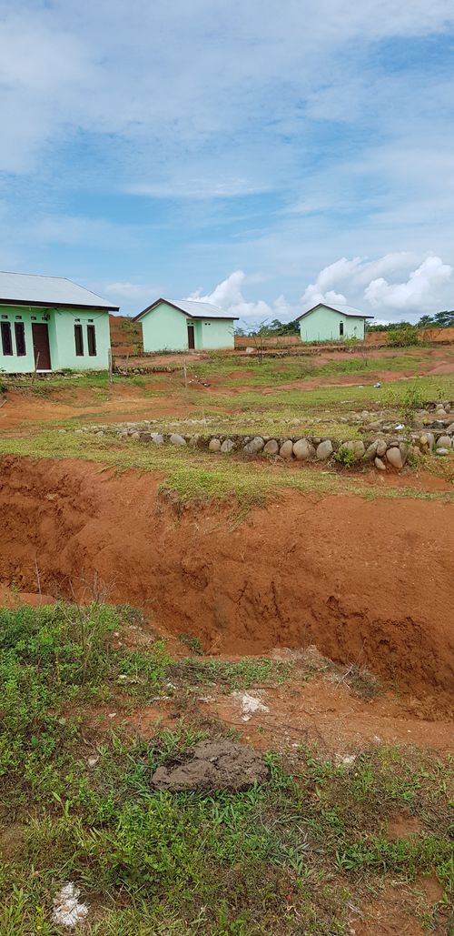 foto posisi tengah perumahan perum taman anggrek