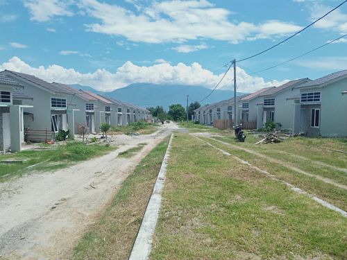 foto posisi tengah perumahan Graha Khayangan Kawatuna