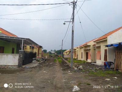 foto posisi tengah perumahan SELOKGONDANG LAND