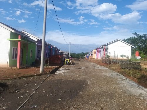 foto posisi tengah perumahan Griya Jalan Baru Permai